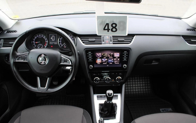 Skoda Octavia cena 49500 przebieg: 157189, rok produkcji 2017 z Goniądz małe 254